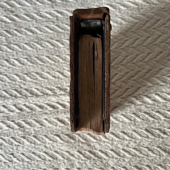 Wood Cover New Popular Webster’s Dictionary VINTAGE - Picture 2 of 9